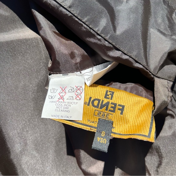 Womens vintage Fendi polyamide windbreaker jacket coat zip brown chocolate shiny - Picture 4 of 6